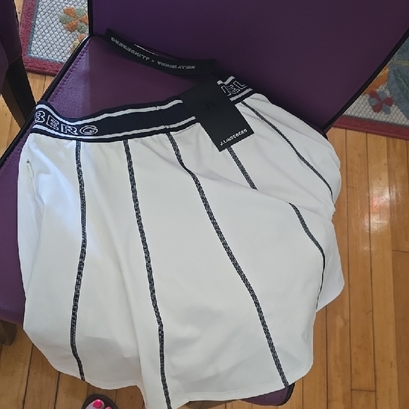 J.Lindeberg White Skirt with Black Accents - Picture 3 of 3